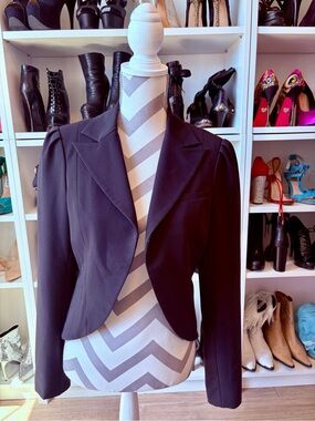 Metro 7 Black Tailored Cropped Blazer